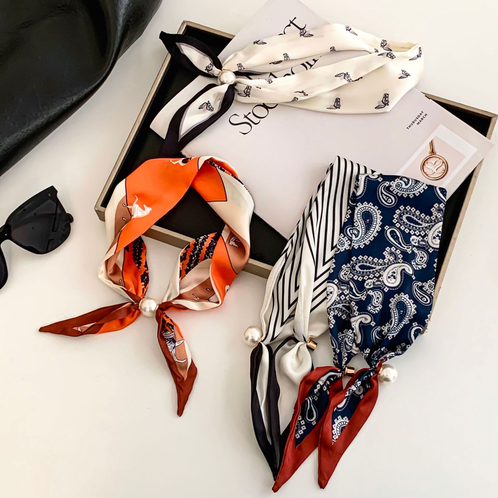 Cashew Flower Silk Scarf Effor - Outdoor Furniture Decor 评论和价格